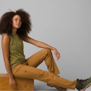 (B1) Prana Halle Straight Short inseam Earthbound Hiking Pants - Size 8, NWT